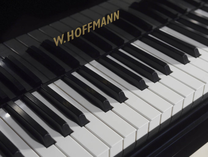 Рояль W. Hoffmann Vision V 158 (BU) черный, полированный